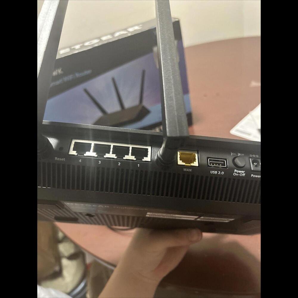 NETGEAR Nighthawk AC1900 Smart WiFi Router (‎R7000-100NAS) *tested* - Picture 5 of 6